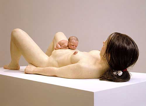 Escultura de Ron Mueck, Mother and Child  2001
