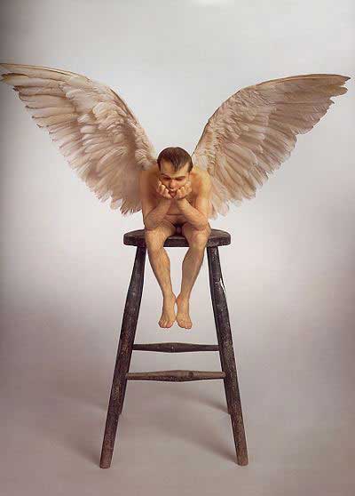 Escultura de Ron Mueck, ANGEL 1997